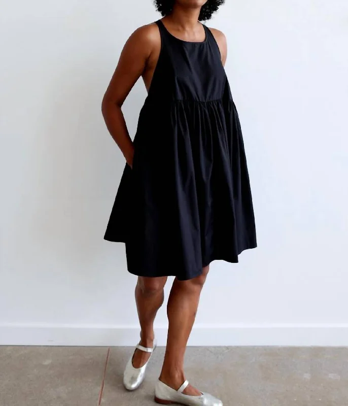 Summer Essentials Sophie Mini Dress In Black