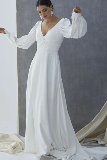 Limited Styles A Line Sexy V-neck Wedding Dress with Pockets and Train