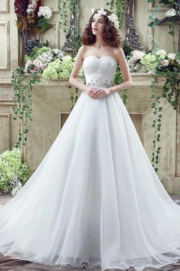 Unbeatable Prices Chic White Sweetheart Beadings Wedding Dress Court Train Lace-up