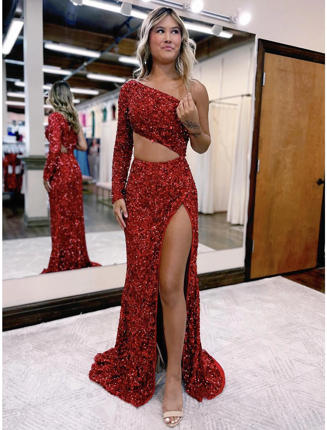 Fashion-Forward Mermaid / Trumpet Prom Dresses Sparkle & Shine Dress Formal Court Train Long Sleeve One Shoulder Sequined Backless with Sequin Slit