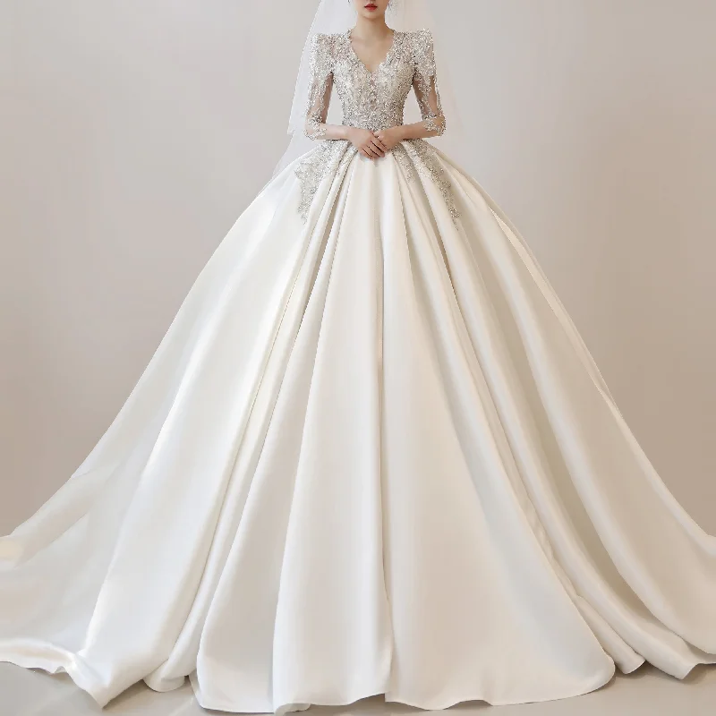 Seasonal Fashion Long Puffy Sleeve Ball Gown Wedding Dress with Keyhole and Train