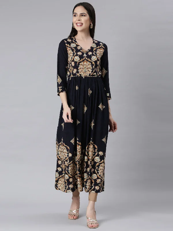 Casual Weekend Relaxed Style Neerus Navy Blue Curved Casual Floral Maxi Dresses