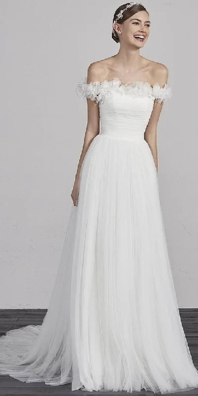 Seasonal Fashion Off Shoulder Sleeve Soft Tulle Wedding Dress